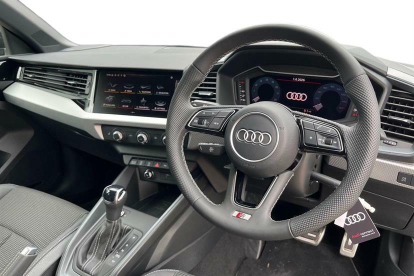 Audi A1 35 Tfsi S Line S Tronic LM75BBE Black #6