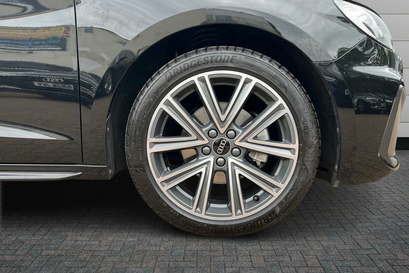 Audi A1 1.5 Tfsi 35 S Line Sportback S Tronic Black #5