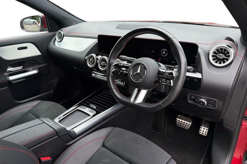 Mercedes-Benz EQA 350 4M 215Kw Amg Line Premium 66.5Kwh ME74ZKA Red #5
