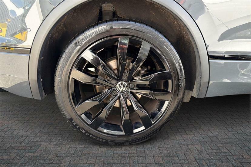 Volkswagen Tiguan 1.5 Tsi 150 Black Edition Dsg MA24VPV Grey #5
