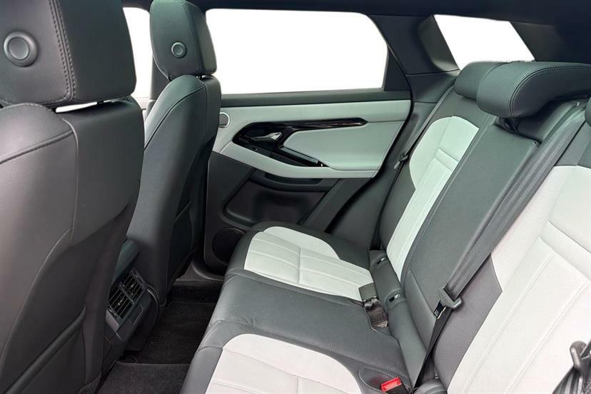 Land Rover Range Rover Evoque 2.0 D200 Edition PO75VYJ Black #4