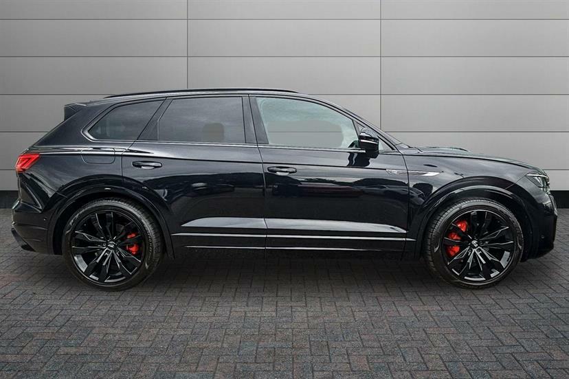 Volkswagen Touareg 3.0 V6 Tdi 4Motion Black Edition Tip Black #4
