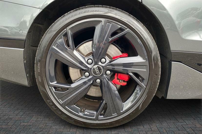 Audi A6 270Kw Performance 100Kwh Launch Edition MH74LUB Grey #5