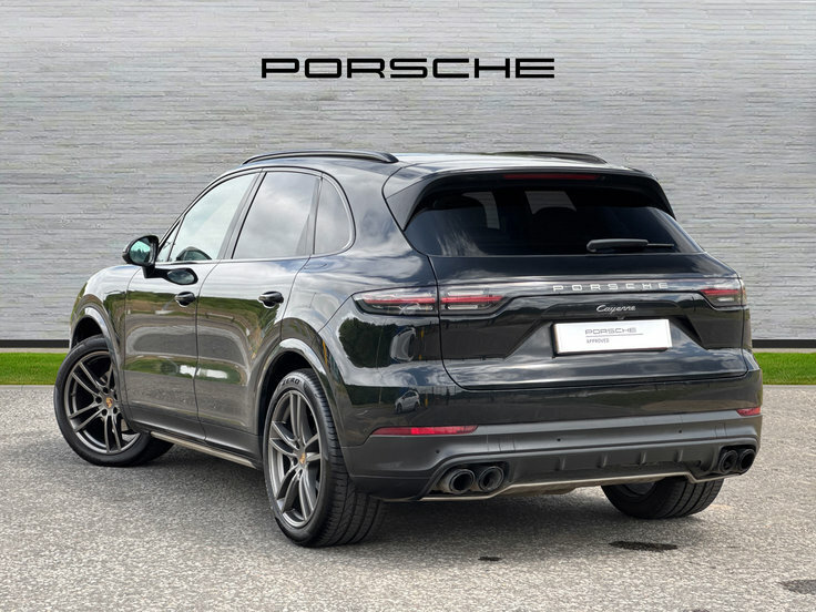 Porsche Cayenne 3.0T V6 Platinum Edition Suv Tiptronics HT72DYD Black #2