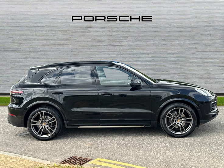 Porsche Cayenne 3.0T V6 Platinum Edition Suv Tiptronics HT72DYD Black #3