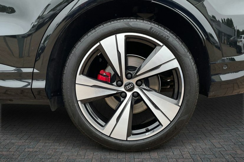 Audi SQ5 3.0 Tfsi S Launch Edition Suv S Tronic Black #4