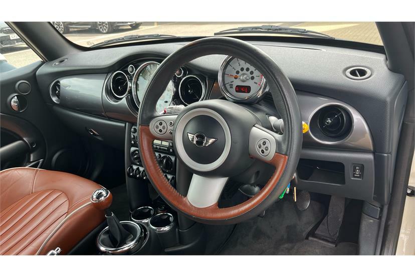 Mini Convertible 1.6 Cooper Sidewalk White #6
