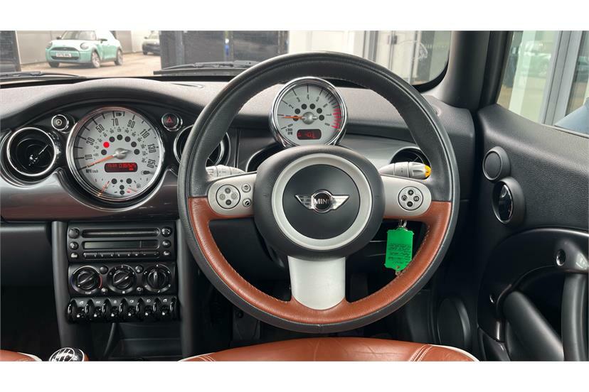 Mini Convertible 1.6 Cooper Sidewalk White #5