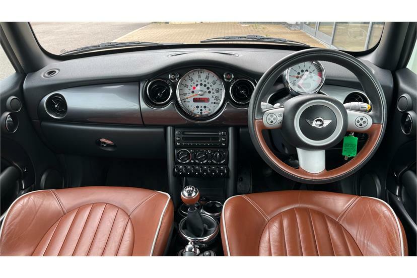 Mini Convertible 1.6 Cooper Sidewalk White #4