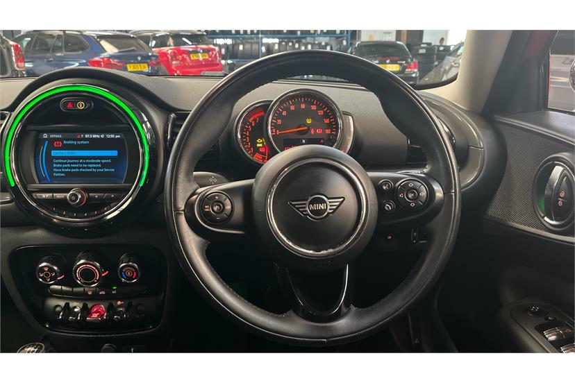Mini Clubman 1.5 Cooper Classic 6Dr Red #5