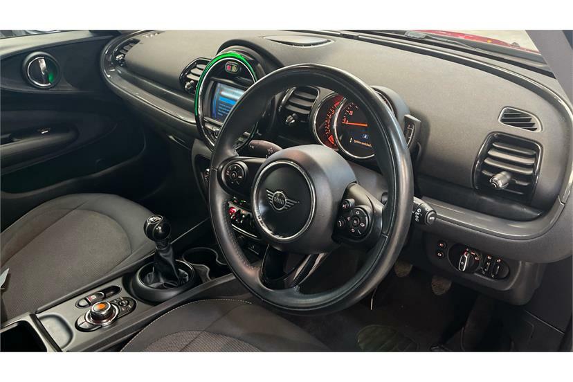 Mini Clubman 1.5 Cooper Classic 6Dr Red #6
