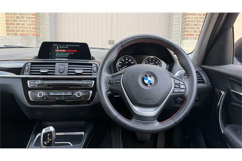 BMW 1 Series 118I 1.5 Sport Navservotronic Step HX68WSK Black #5