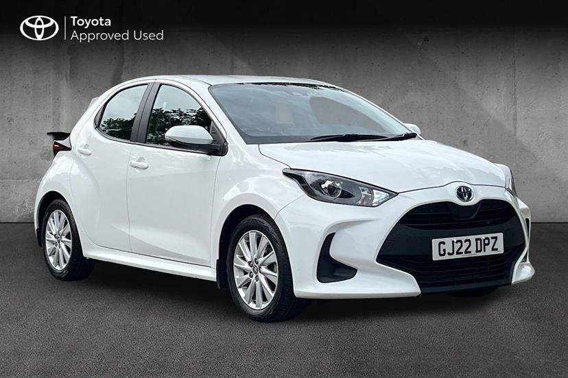 Toyota Yaris 1.5 Hybrid Icon Cvt White