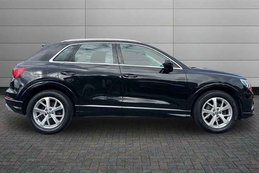 Audi Q3 35 Tdi Sport S Tronic EO69LZS Black #4