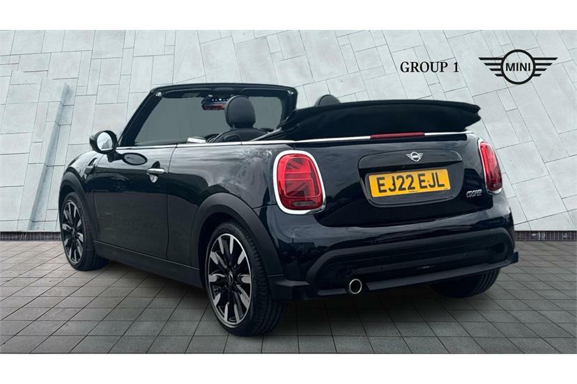 Mini Convertible 1.5 Cooper Exclusive Black #2