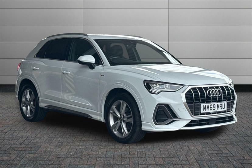 Audi Q3 35 Tfsi S Line Comfortsound Pack White