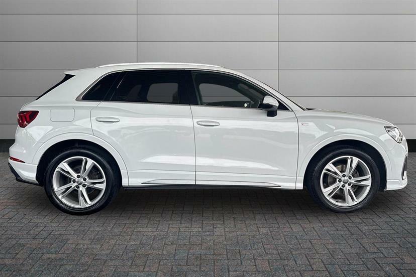 Audi Q3 35 Tfsi S Line Comfortsound Pack MM69MRU White #4