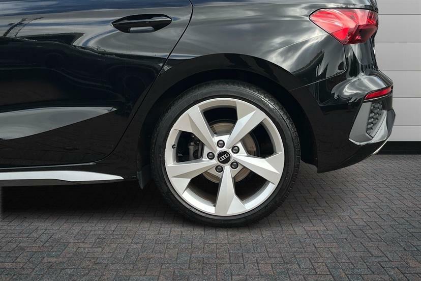 Audi A3 35 Tfsi S Line LP72BUW Black #5