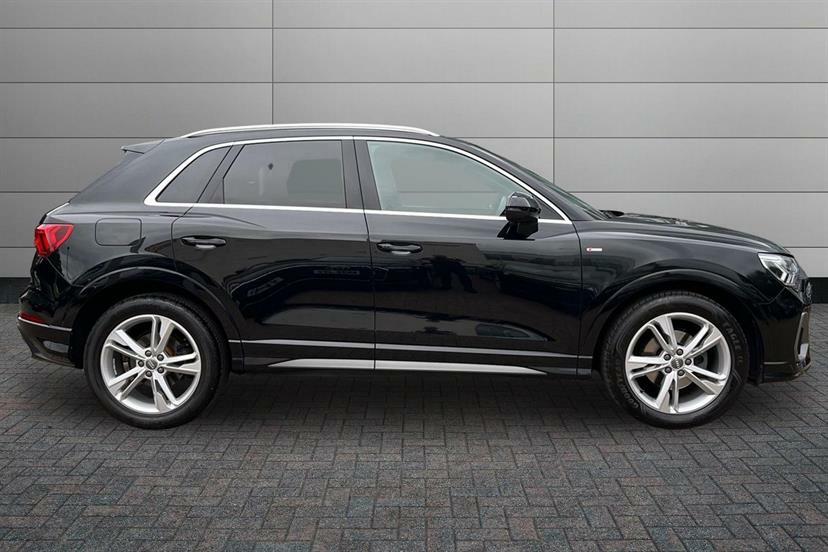 Audi Q3 35 Tfsi S Line S Tronic Comfortsound Pack LP69PYU Black #4