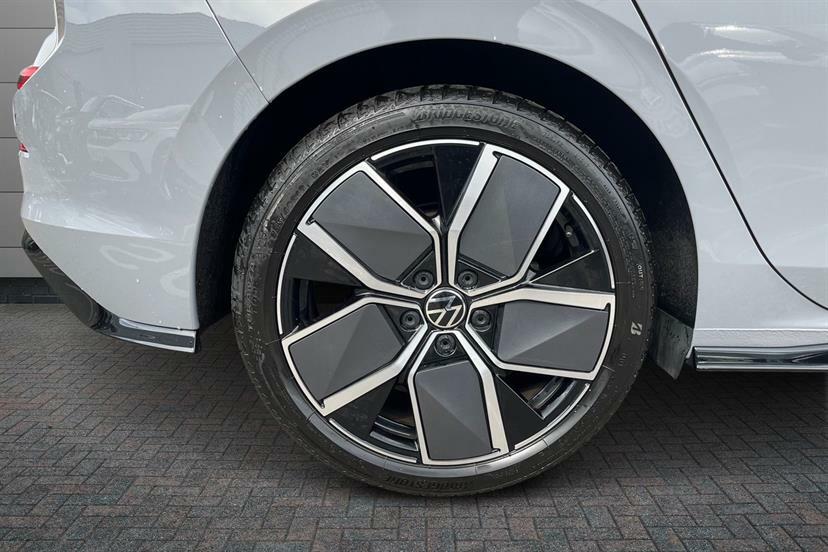 Volkswagen Golf 1.5 Tsi 150 Black Edition GF75UFR Grey #5
