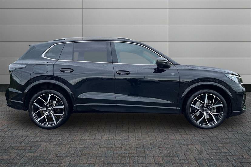 Volkswagen Tiguan 2.0 Tdi R-line Dsg EA74JWZ Black #4