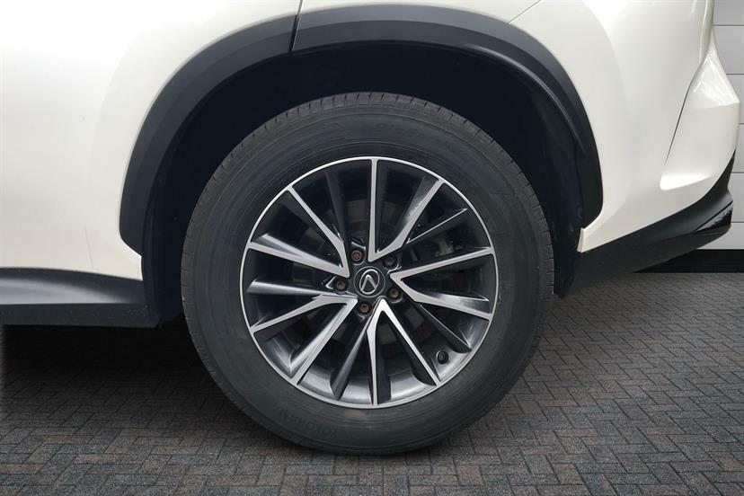 Lexus NX 350H 2.5 E-cvt Premium Pack White #4