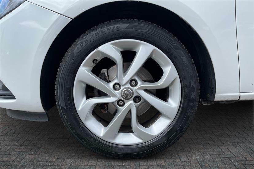 Vauxhall Corsa 1.4 75 Ecoflex Energy Ac SA67AKJ White #5