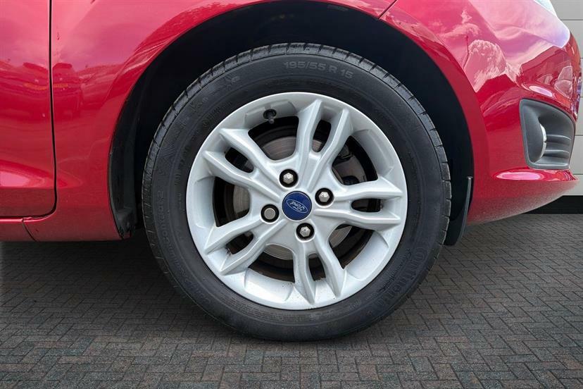 Ford Fiesta 1.25 82 Zetec LM16EFV Red #3