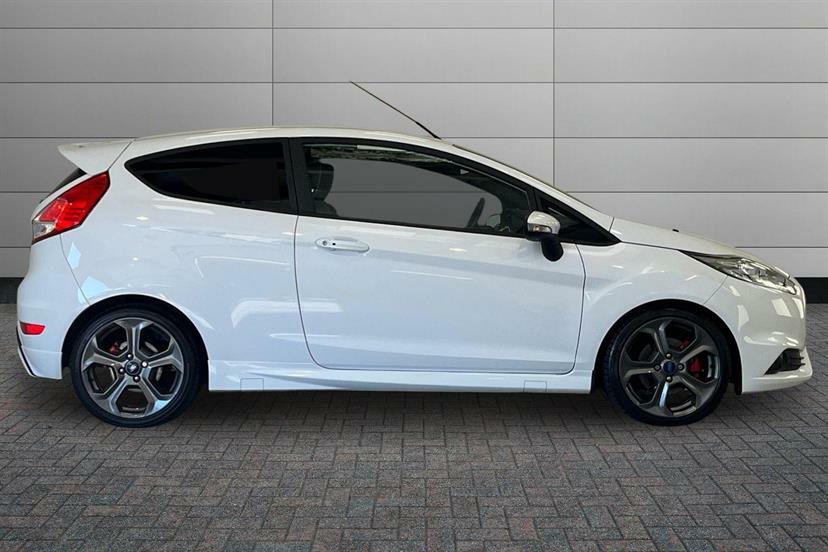 Ford Fiesta 1.6 Ecoboost St-3 White #4