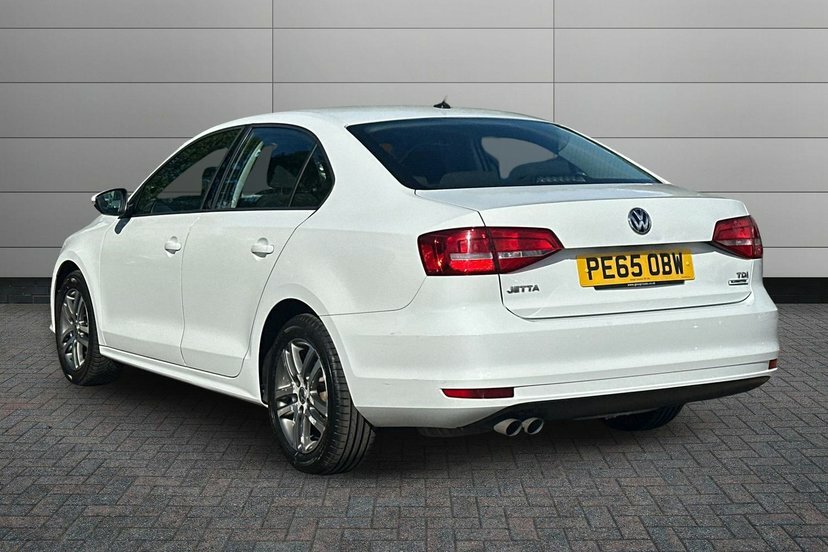 Volkswagen Jetta 2.0 Tdi Bluemotion Tech Se Saloon Manua White #3