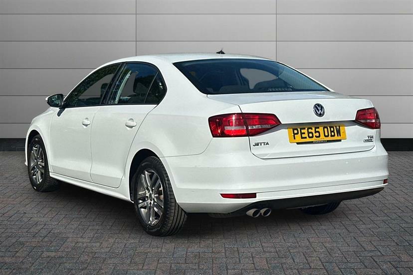 Volkswagen Jetta 2.0 Tdi Se PE65OBW White #3