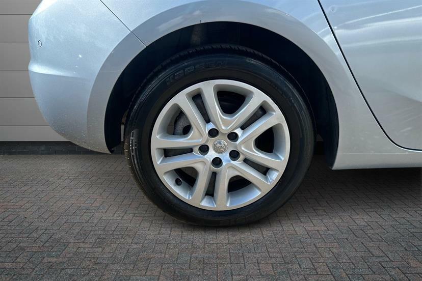 Vauxhall Astra 1.4T 16V 150 Tech Line Silver #4