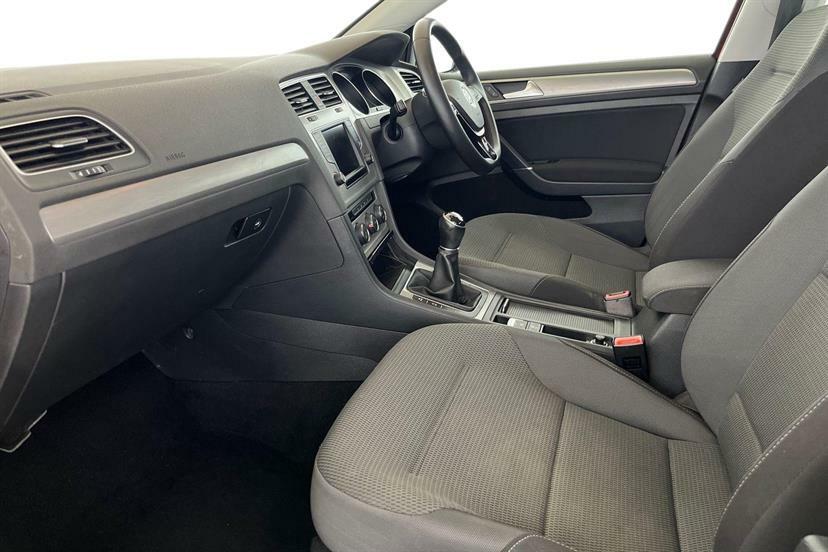Volkswagen Golf 1.4 Tsi Match GK65TJU Red #2