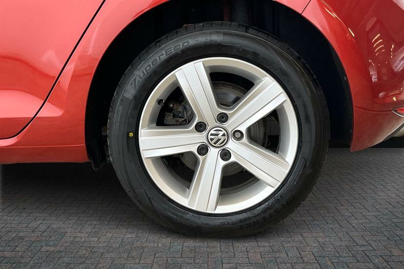Volkswagen Golf 1.4 Tsi Match GK65TJU Red #5