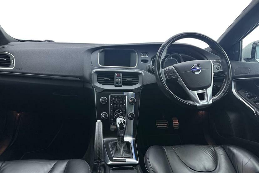 Volvo V40 D3 R Design Lux Nav Geartronic White #6