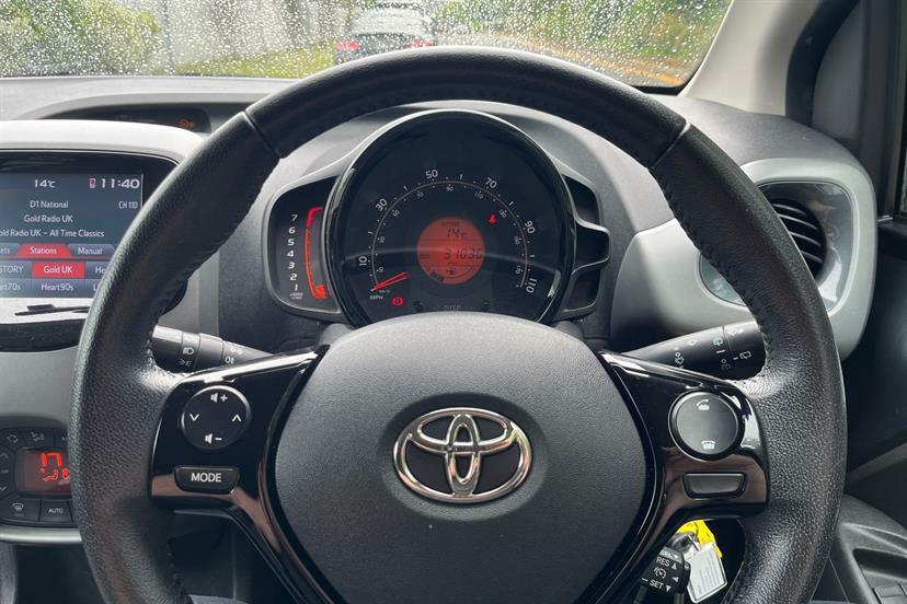 Toyota Aygo 1.0 Vvt-i X-play X-shift  #30