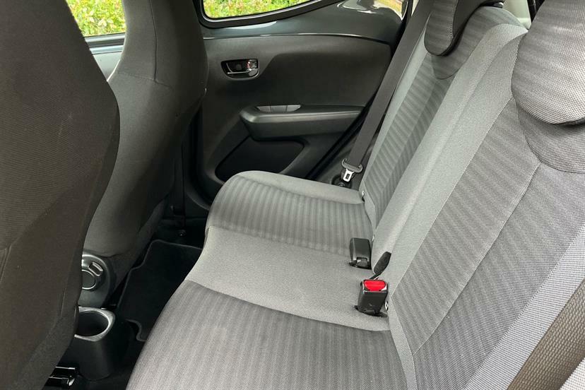 Toyota Aygo 1.0 Vvt-i X-play X-shift  #24