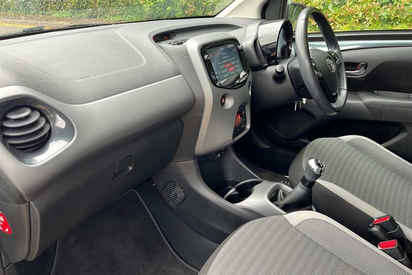Toyota Aygo 1.0 Vvt-i X-play X-shift  #22