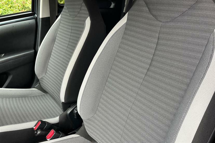 Toyota Aygo 1.0 Vvt-i X-play X-shift  #23