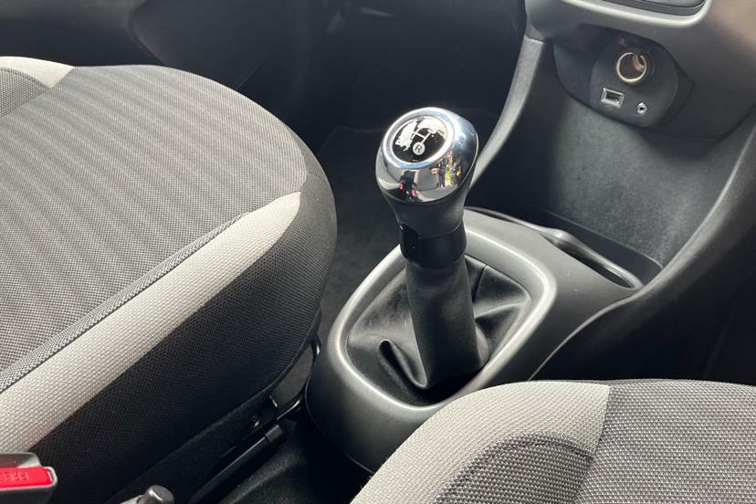 Toyota Aygo 1.0 Vvt-i X-play X-shift  #7