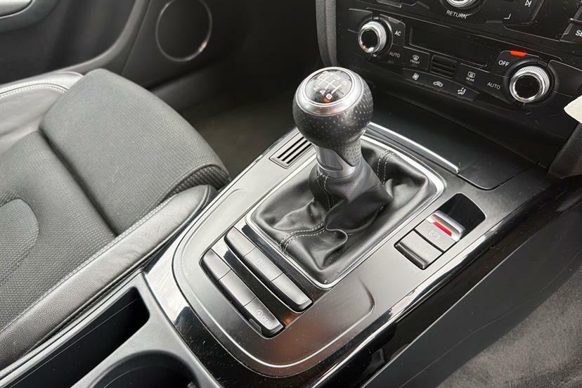 Audi A4 Tdi Se Technik White #7