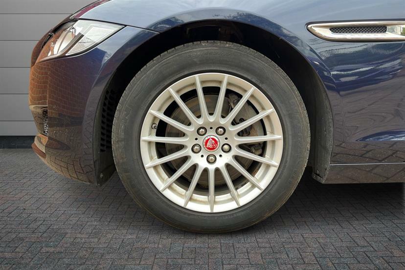 Jaguar XF 2.0D 180 Prestige AU17LXF Blue #5
