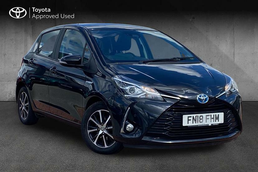 Toyota Yaris 1.5 Hybrid Icon Tech Cvt Black