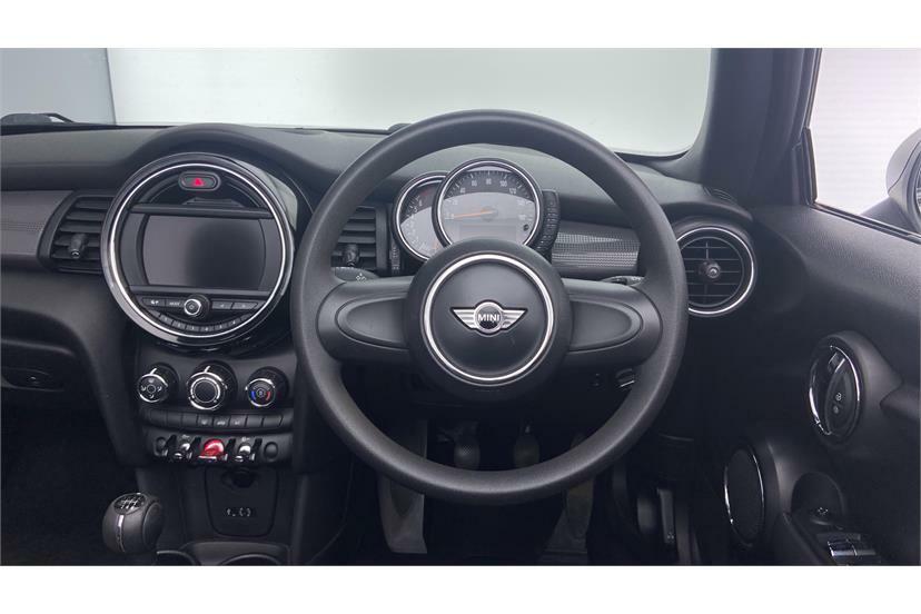 Mini Convertible 1.5 Cooper White #5