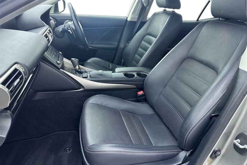 Lexus IS 300H Luxury Cvt Silver #2