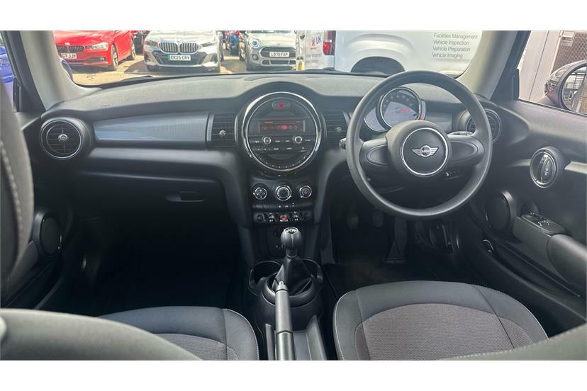 Mini Hatch 1.5 Cooper Red #4