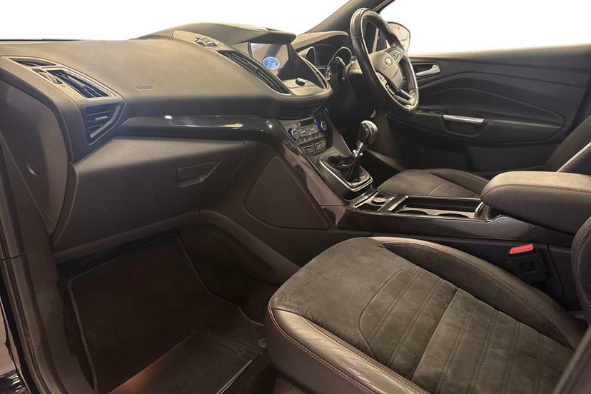 Ford Kuga 1.5 Ecoboost St-line X 2Wd CT68EFM Black #2