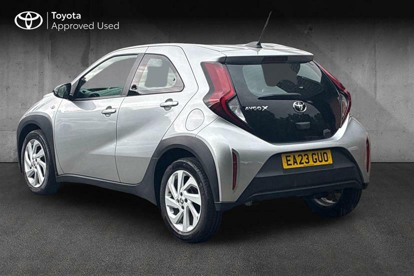 Toyota Aygo X 1.0 Vvt-i Pure EA23GUO Silver #4