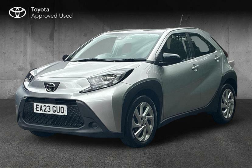 Toyota Aygo X 1.0 Vvt-i Pure EA23GUO Silver #3