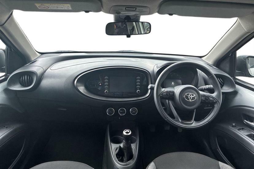 Toyota Aygo X 1.0 Vvt-i Pure EA23GUO Silver #5